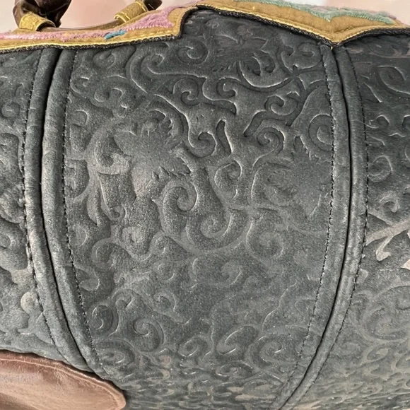 Handmade leather museum quality Papillon tote - Picture 7 of 9